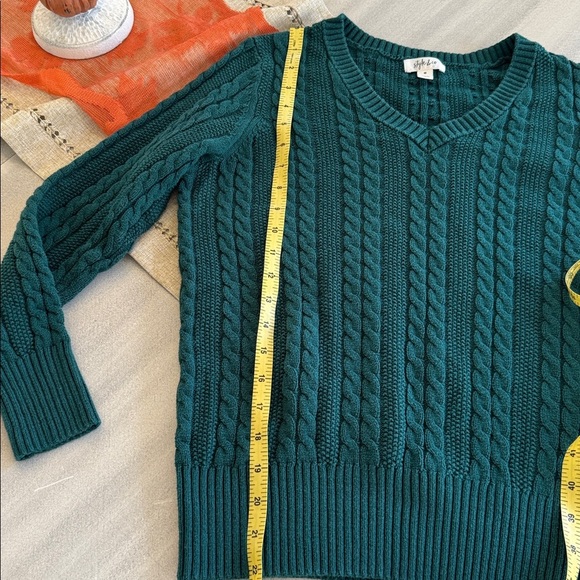 Style & Co. Green V-Neck Cable Knit Sweater - Picture 5 of 7